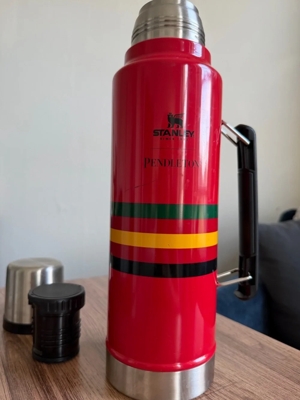STANLEY INSULATED VACUUM THERMOS bottle Pendleton National Park Stripes red - Picture 2 of 13